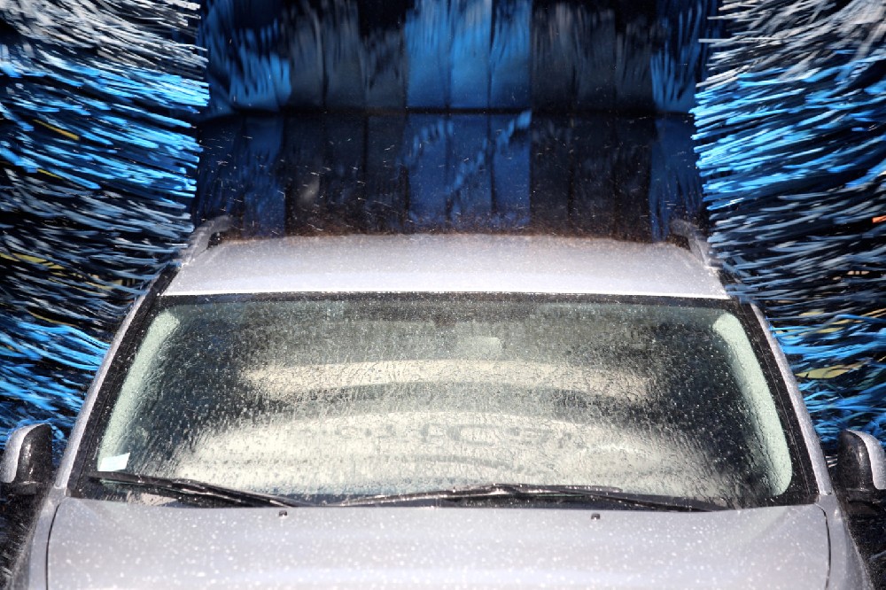 無接觸式洗車機優(yōu)缺點， 無接觸式洗車機真的是最佳選擇嗎？