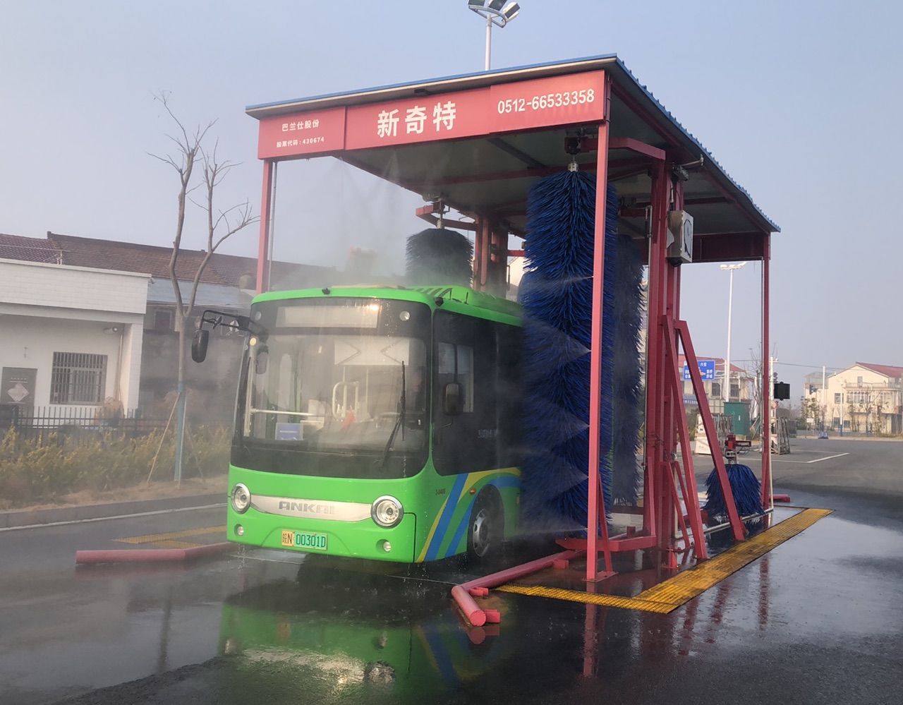 安徽六安市六安大巴安裝通過式大巴洗車機