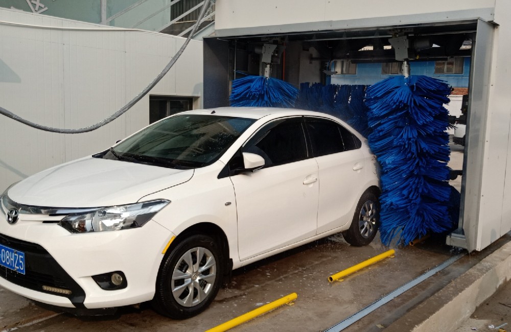 市面上如何選擇全自動洗車機(jī)？自動洗車機(jī)多少錢一臺？