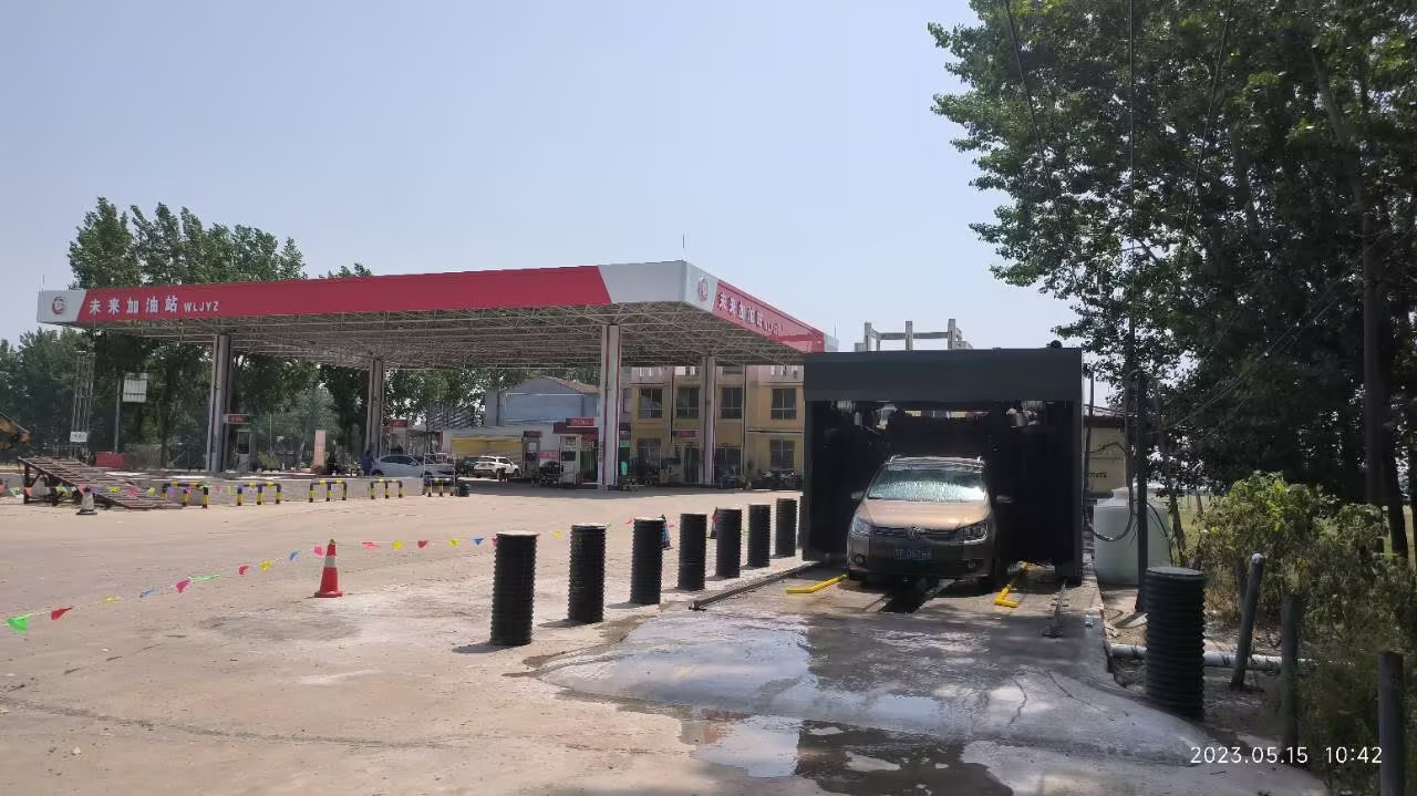 全自動洗車機(jī)安裝場所之鄲城縣未來加油站!提升油站高品質(zhì)服務(wù)的形象，有利于口碑傳播！